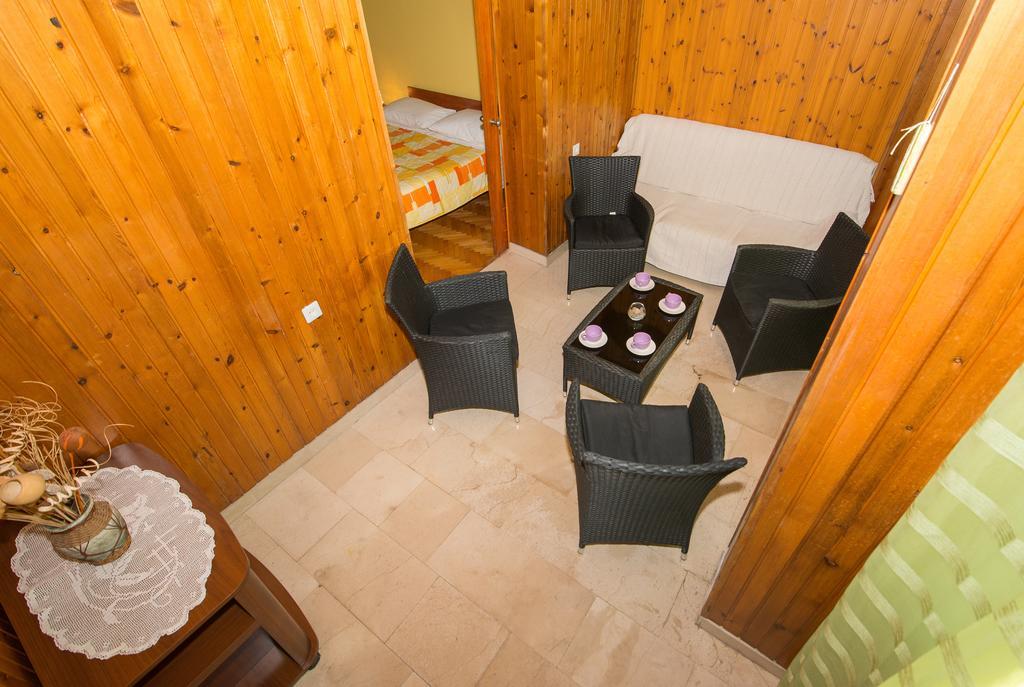Apartments Marieta Макарска Экстерьер фото
