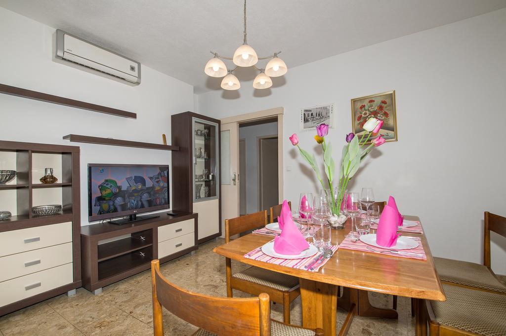 Apartments Marieta Макарска Экстерьер фото